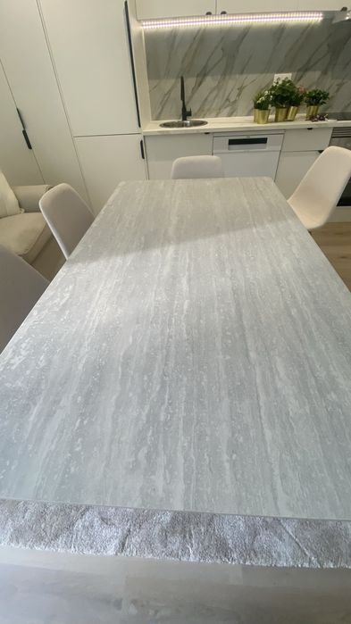 Mesa de jantar nova