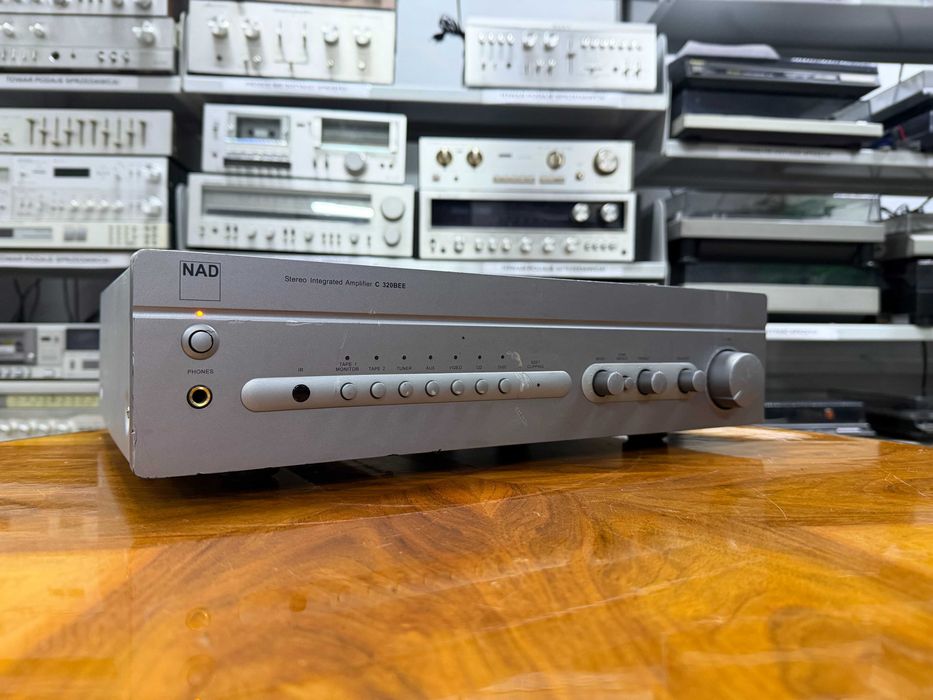 Wzmacniacz NAD C 320BEE Audio Room
