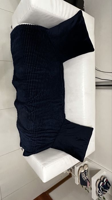 sofa biała ikea model KLIPPAN