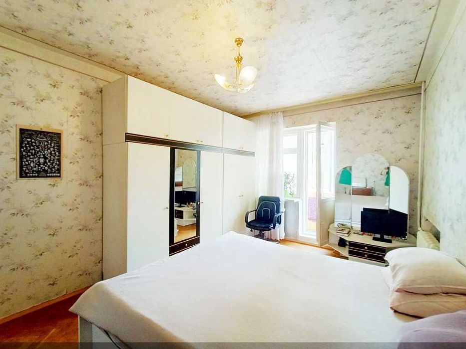 Продам 3к 96м Немировича-Данченко 5 Совмин Печерськ 5/9 поверх Цегла