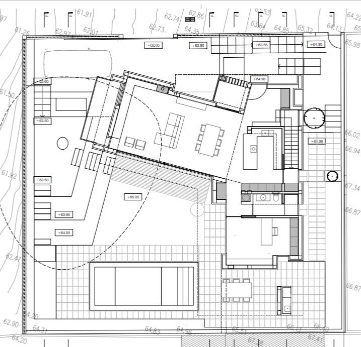 Terreno para Construção com Projeto Aprovado — Moradia T4 com Piscina