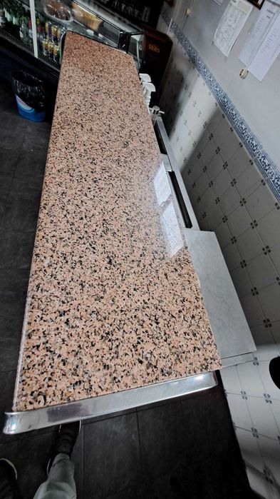 Refrigerated counter [minor damage]64188190684035122