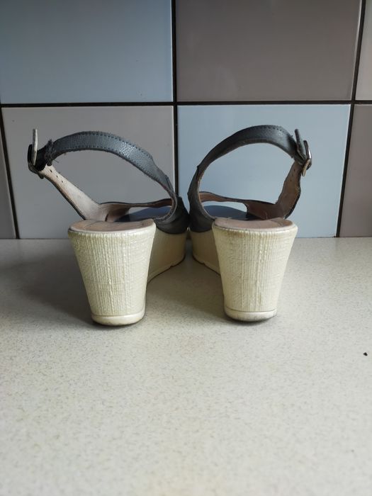 Sandały Lasocki na koturnie 37