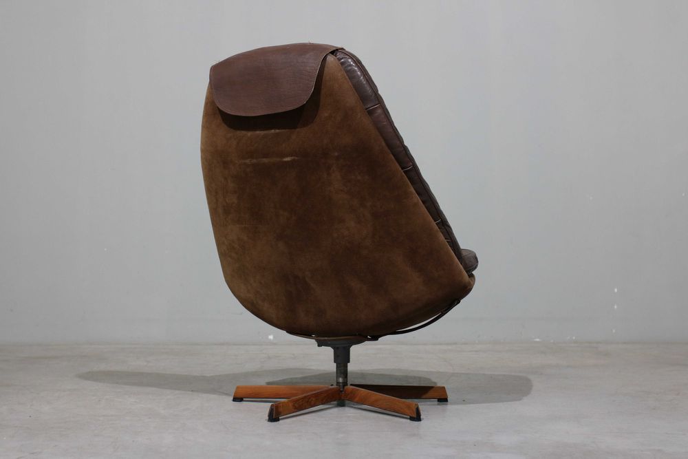 Poltrona com pousa pés Madsen & Schubell Modelo MS68