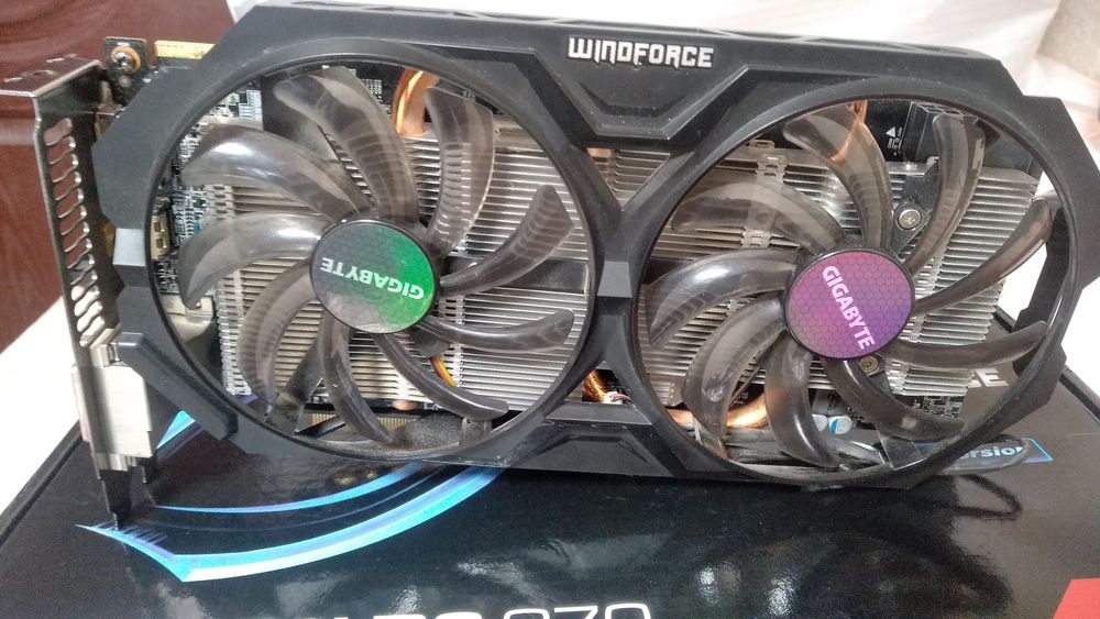 Видеокарта Gigabyte R9 270 2Gb/256bit