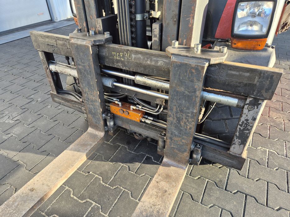 Wózek widłowy LINDE H25D, triplex, przesuw, Diesel, kabina