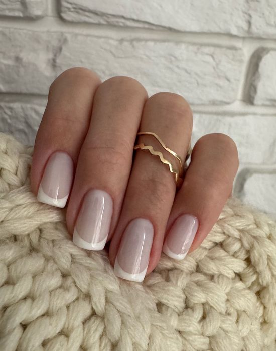 Manicure hybrydowy , pedicure , przedłużanie paznokci