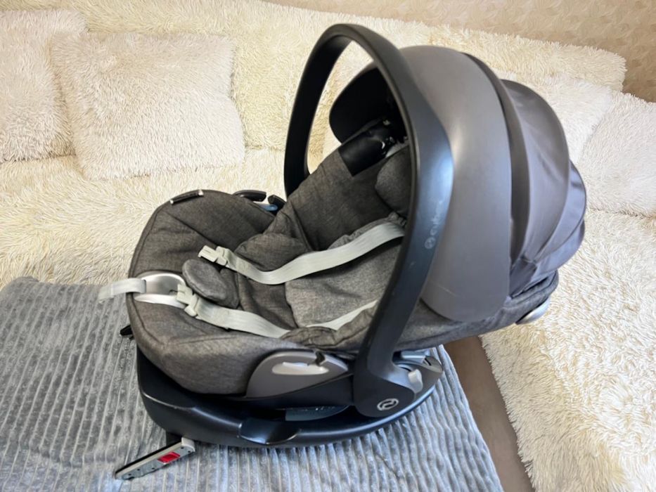 Автокрісло Cybex Cloud Z i-Size + база ISOFIX (Soho Grey)