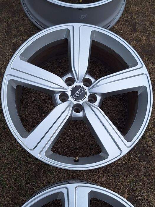 Оригінал литі диски R20 AUDI e tron Q7 Vw Touareg 3