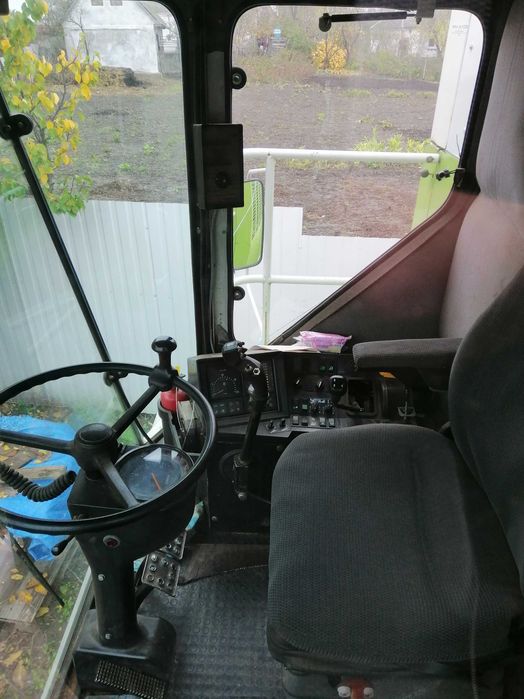 Продам  Claas COMMANDOR 228 CS 1994 року