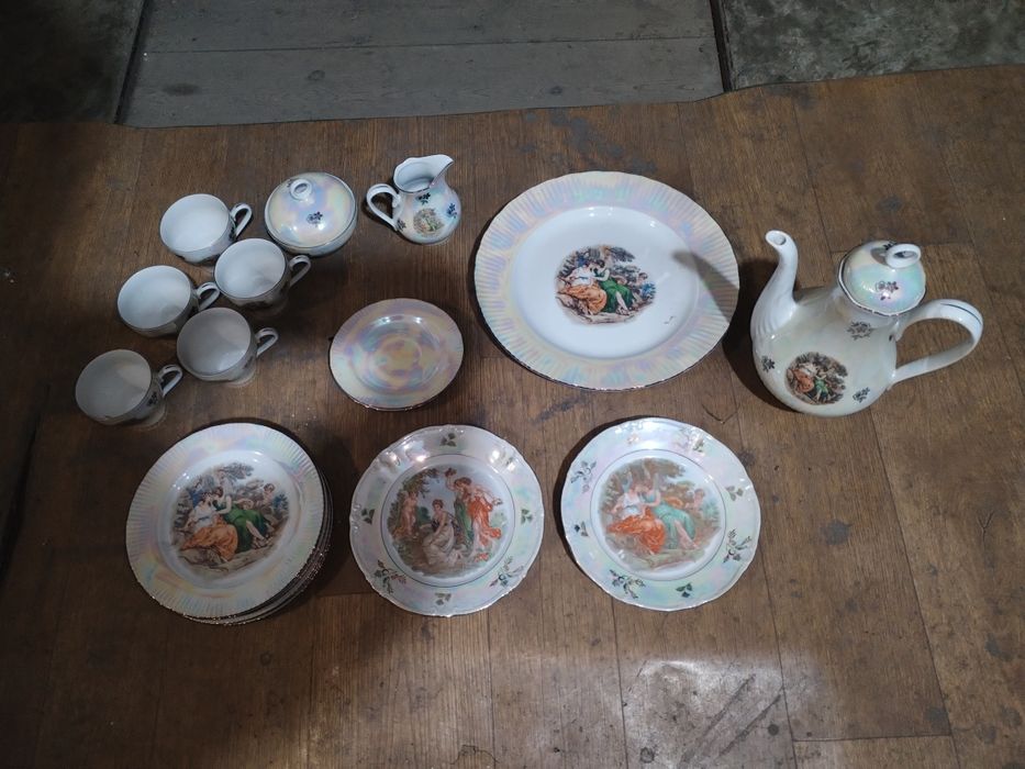 Немецкий чайный сервиз "Мадонна"