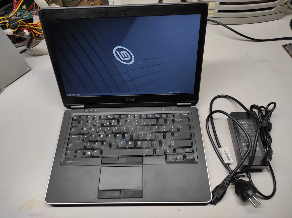 Dell Latitude E7440 Intel i5 4300U 12GB RAM SSD 240GB