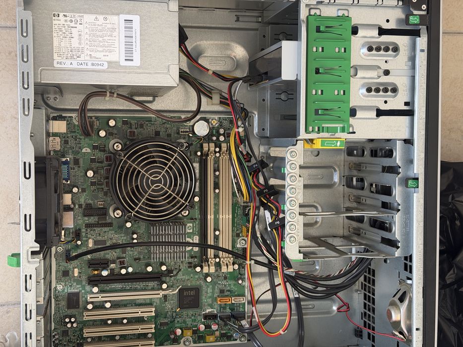 HP Compaq 8000 Elite CMT - caixa com fonte de alimentação