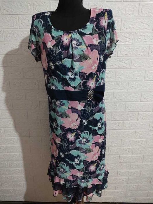 Sukienka rozmiar xl elastyczna stan idealny cena 25 zł