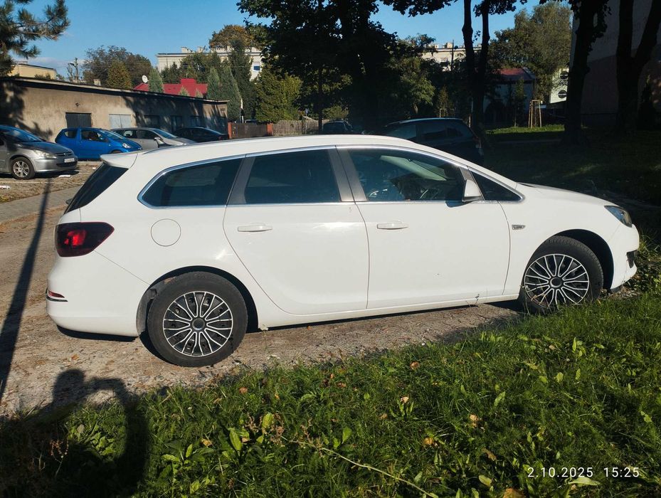 Opel Astra J 2.0 CDTI Cosmo bezwypadkowy