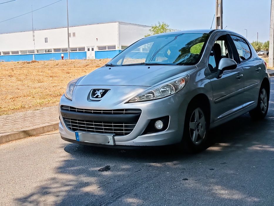 "RESERVADO" Peugeot 207 de 2011 a diesel nacional 240mil kms