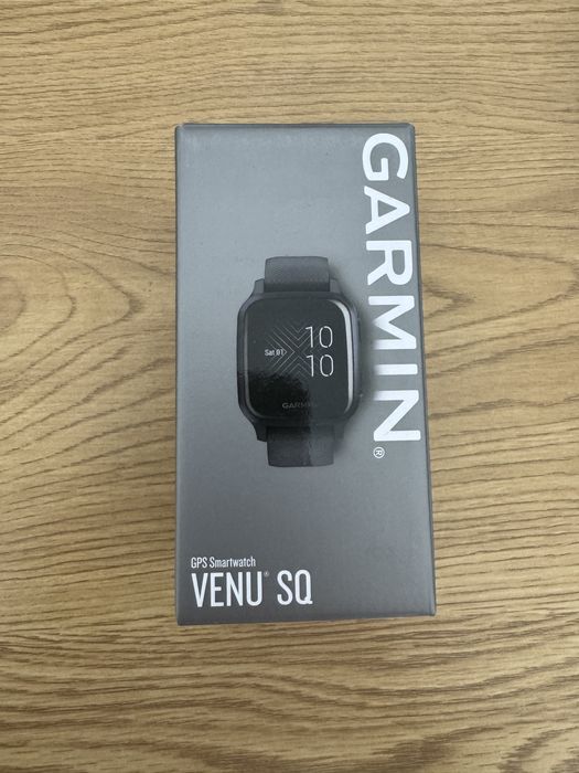 Garmin Venu Sq смарт годинник