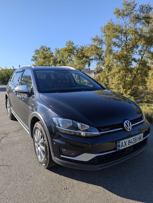 Volkswagen Golf Alltrack

Volkswagen Golf 2017

Автобазар
Volkswagen
G