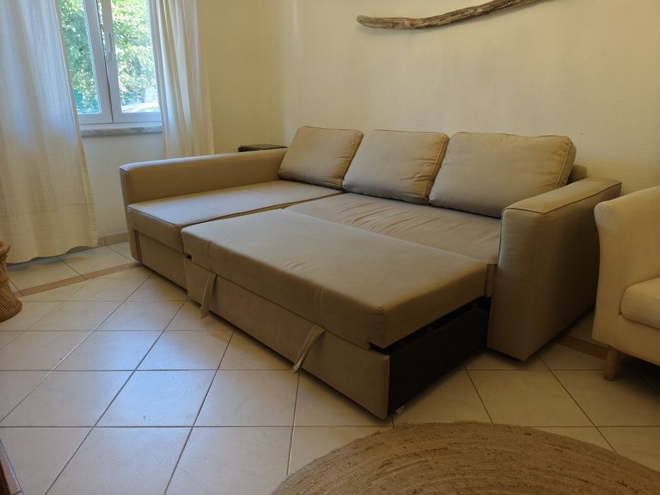 Sofá-cama com chaise longue IKEA– Em excelente estado