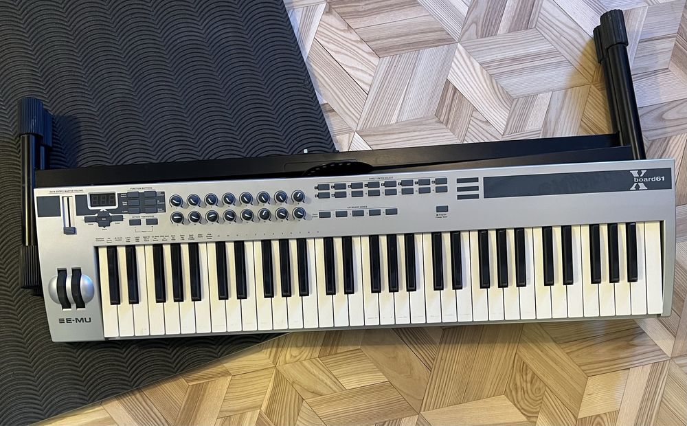 Keyboard E-mu rezerwacja