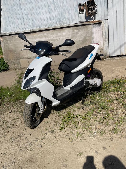 Продам скутер Piaggio NRG POWER