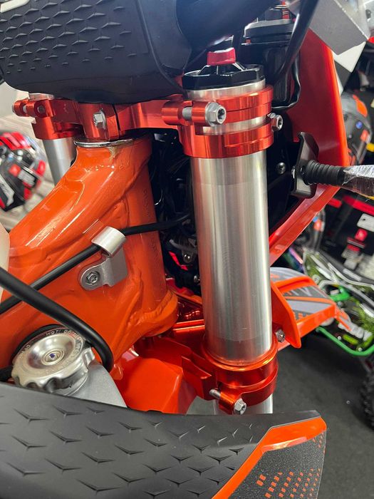 Мотоцикл STN V8 Motard В НАЯВНОСТІ !!!