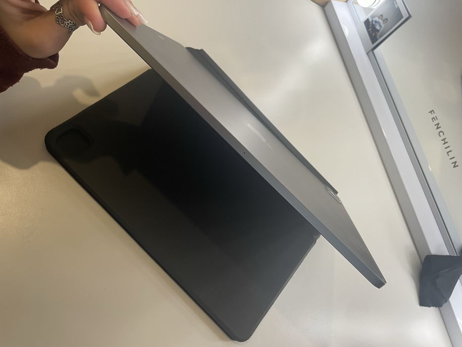 Ipad pro 12.9 (6 geração) + teclado + apple pencil