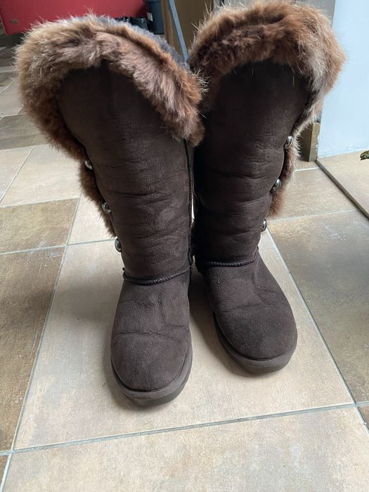 Уггі Luciano Carvari 37 розмір