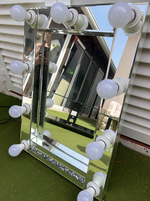 Vanity mirror with lights