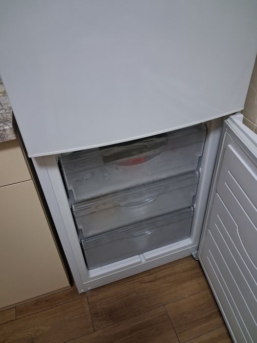 Продам холодильник Atlant