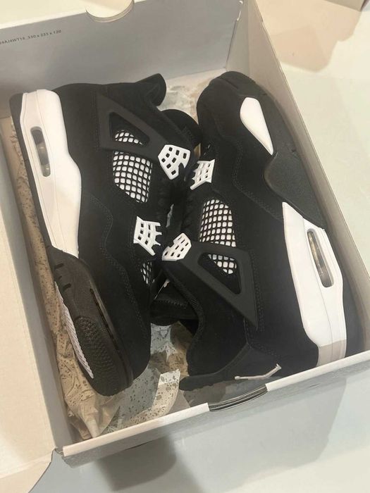 Jordan 4 Retro White Thunder R.43