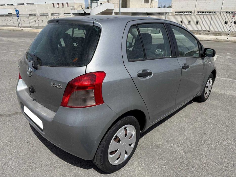 TOYOTA Yaris 1.0 5p