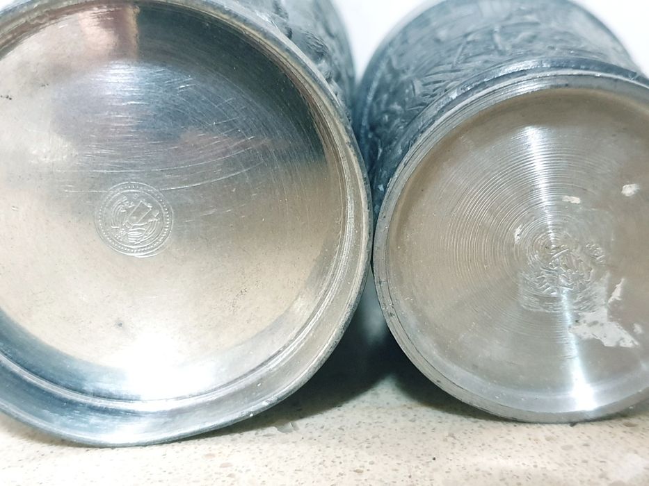 Lindos copos temáticos em estanho alemão "Engelzinn"