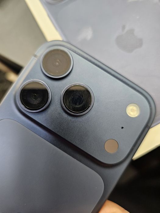 iphone 17 pro  256gb 100%