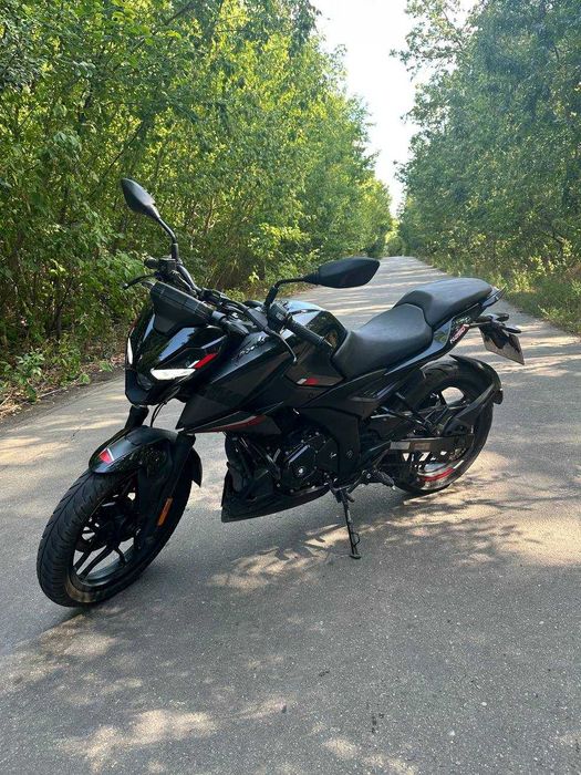 Мотоцикл Bajaj Pulsar N250  2024
