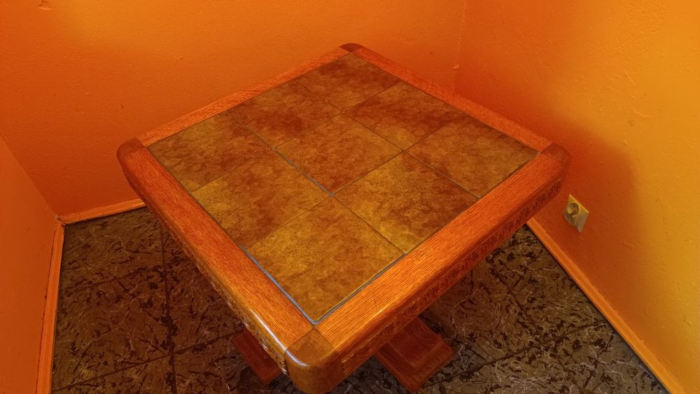 Stylowy stolik, ława.