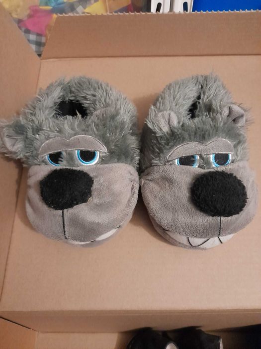 Sapatilhas Nike, várias Botas Chicco,pantufas