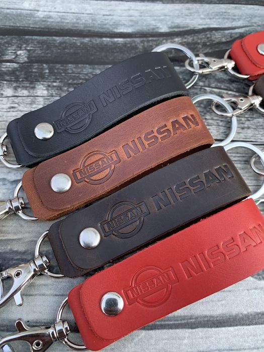 Шкіряний брелок для авто Nissan, Hyundai, брелок зі шкіри. Натур шкіра