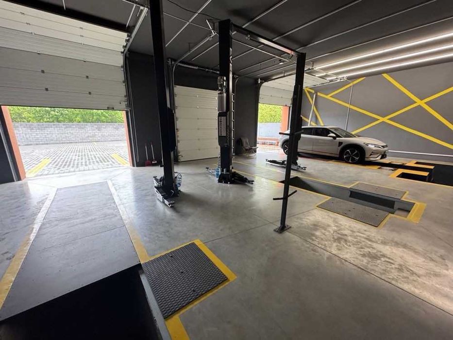 р Продаж сучасного СТО на власній ділянці 8 соток Обладнане