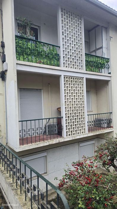 T4+1 com Garagem: Centralidade e Amplitude em Abrantes