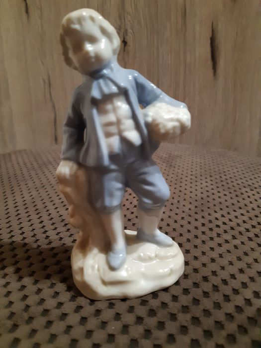 Figurka porcelanowa