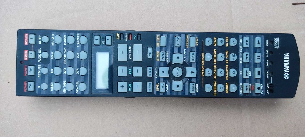 Yamaha RX-V3800 – amplituner 7.1. z pilotem