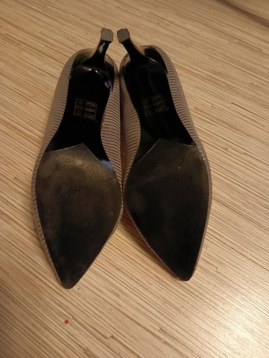 Szpilki rozmiar 37 jak nowe