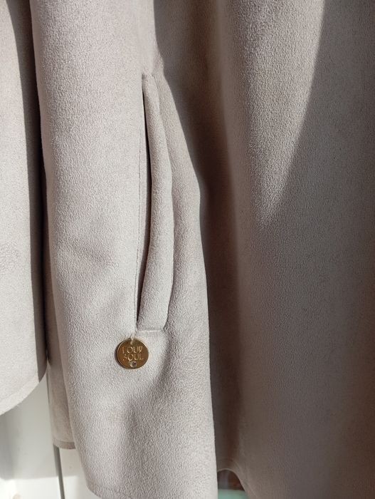 Casaco cinza da foursoul