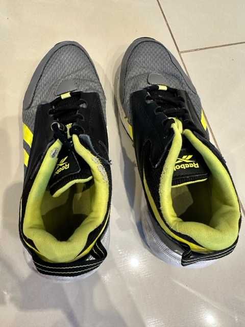 Sprzedam buty Reebok rozm. 37, modne kolory