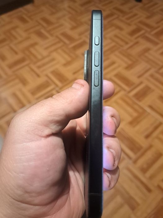 Olá estou vender um Apple 16 de 128 Bg