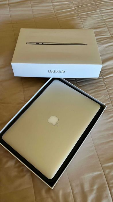 MacBook Air 13” (2010) – Core i5, 1.6GHz, 8GB RAM, 128GB