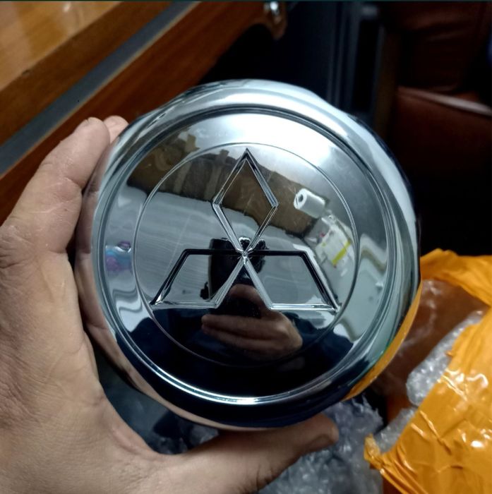 Capot Nissan d21 88-94 e outras peças