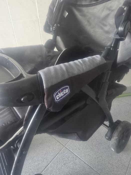 Carrinho da chicco com toldo