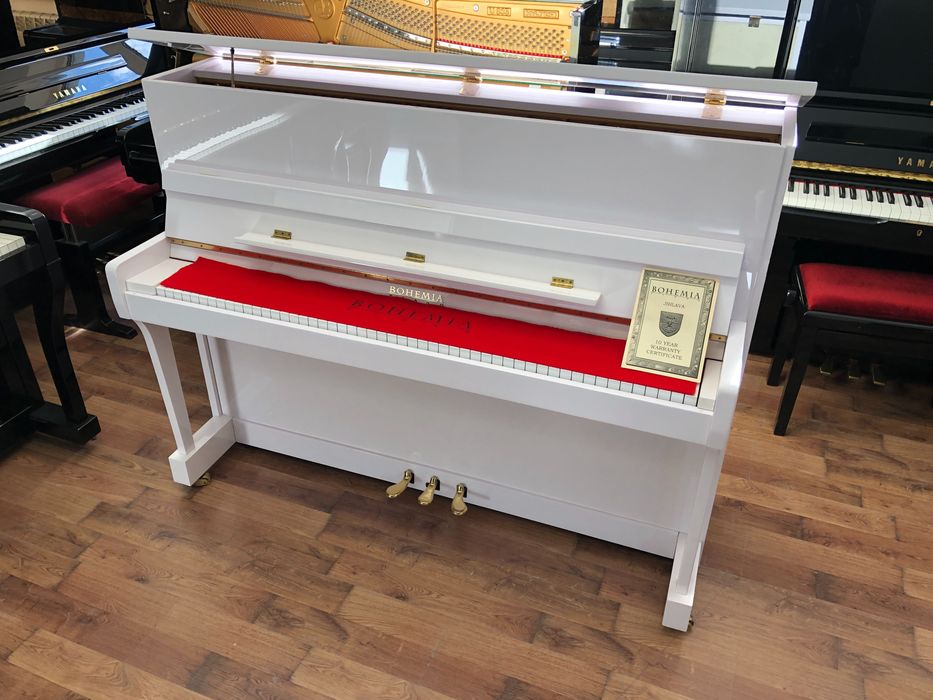 Pianino biale Bohemia Bechstein All Inclusive